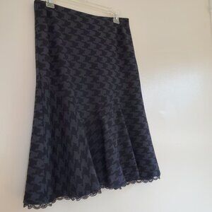 Express Wool Dark Grey Ruffled Skirt. Size 6